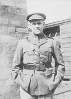 Portrait of Ewing George Thomson, England c.1918 [ JPG ]