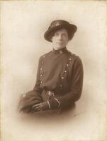 Dr Phoebe Chapple in Military Uniform (Australian War Memorial) [ jpg ]