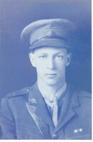 Portrait of Dr Fritz Peter Max Solling. Courtesy: Solling family [ JPG ]