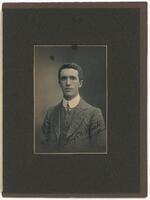 Portrait of Dr Hugh Raymond Guy POATE [ jpg ]